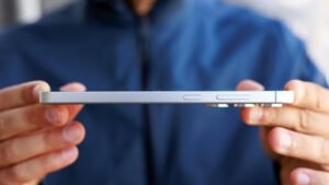 7 Smartphone Teringan 2025: Tipis, Canggih, dan Nyaman Digenggam