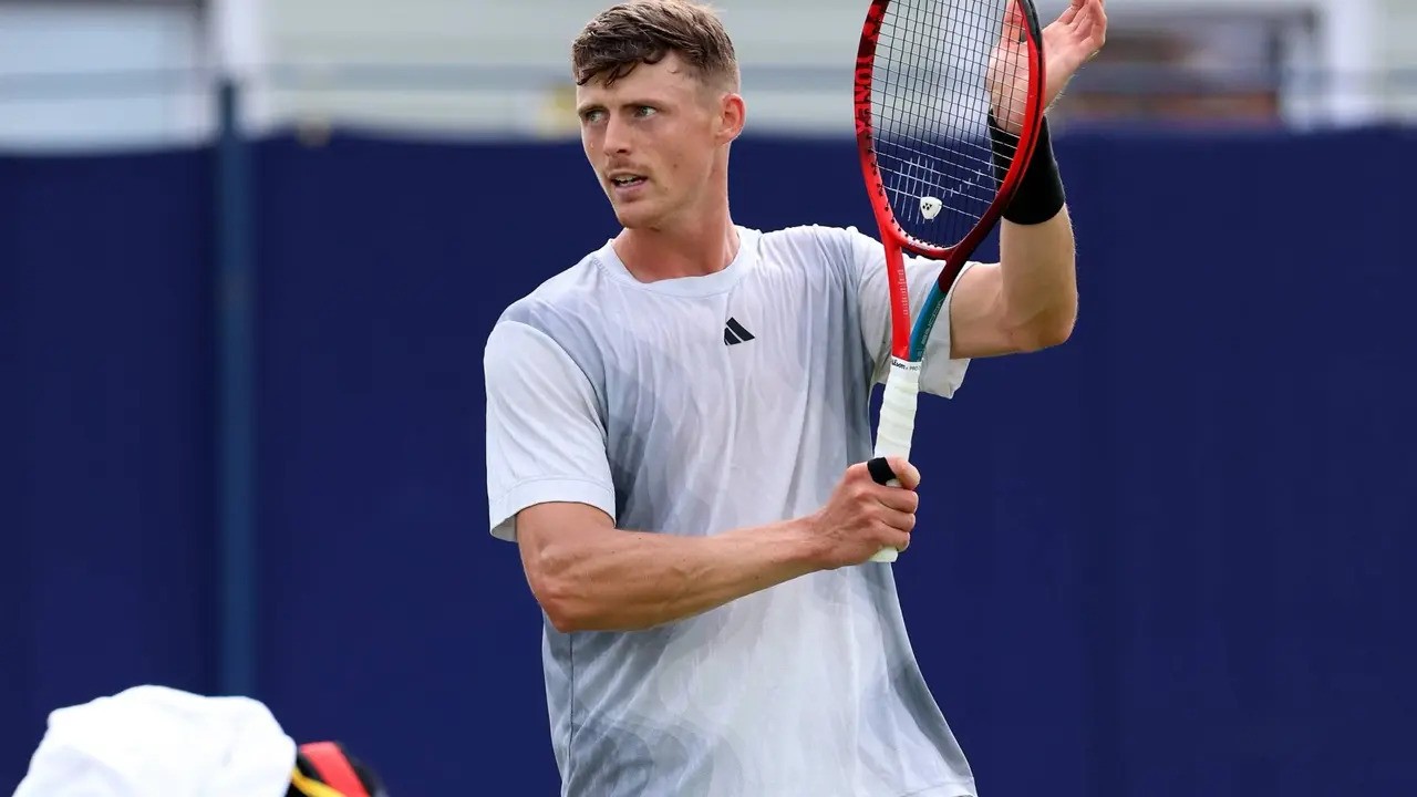 Billy Harris dan Dan Evans Tembus Perempat Final Eastbourne Open 2025