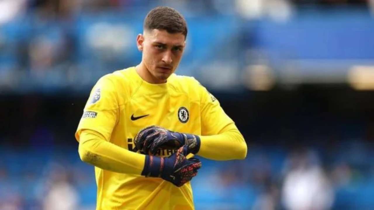 Aston Villa Siap Rekrut Kiper Top Chelsea Gantikan Emiliano Martinez