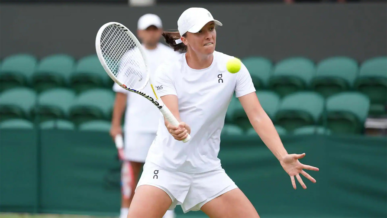 Iga Swiatek Tunjukkan Kebangkitan Gemilang dan Lolos ke Babak Ketiga Wimbledon 2025