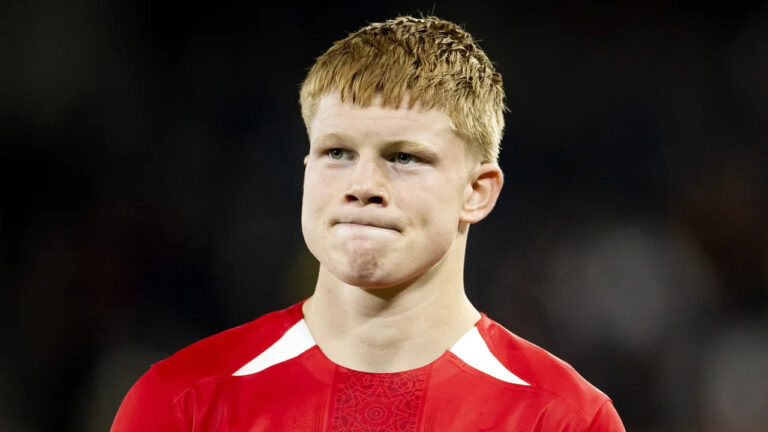 Manchester United Berburu Bintang Muda Kees Smit, Siap Saingi Klub Top Eropa