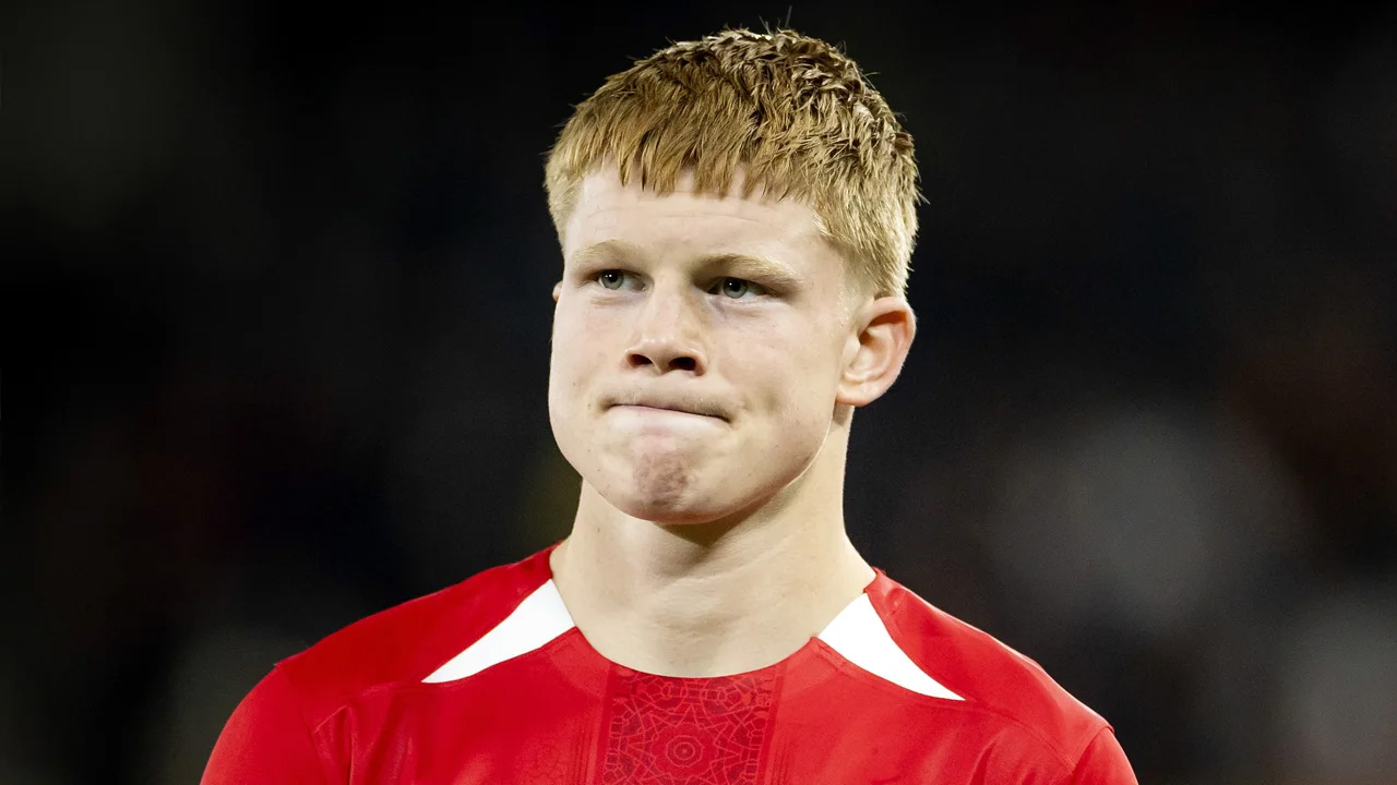 Manchester United Berburu Bintang Muda Kees Smit, Siap Saingi Klub Top Eropa