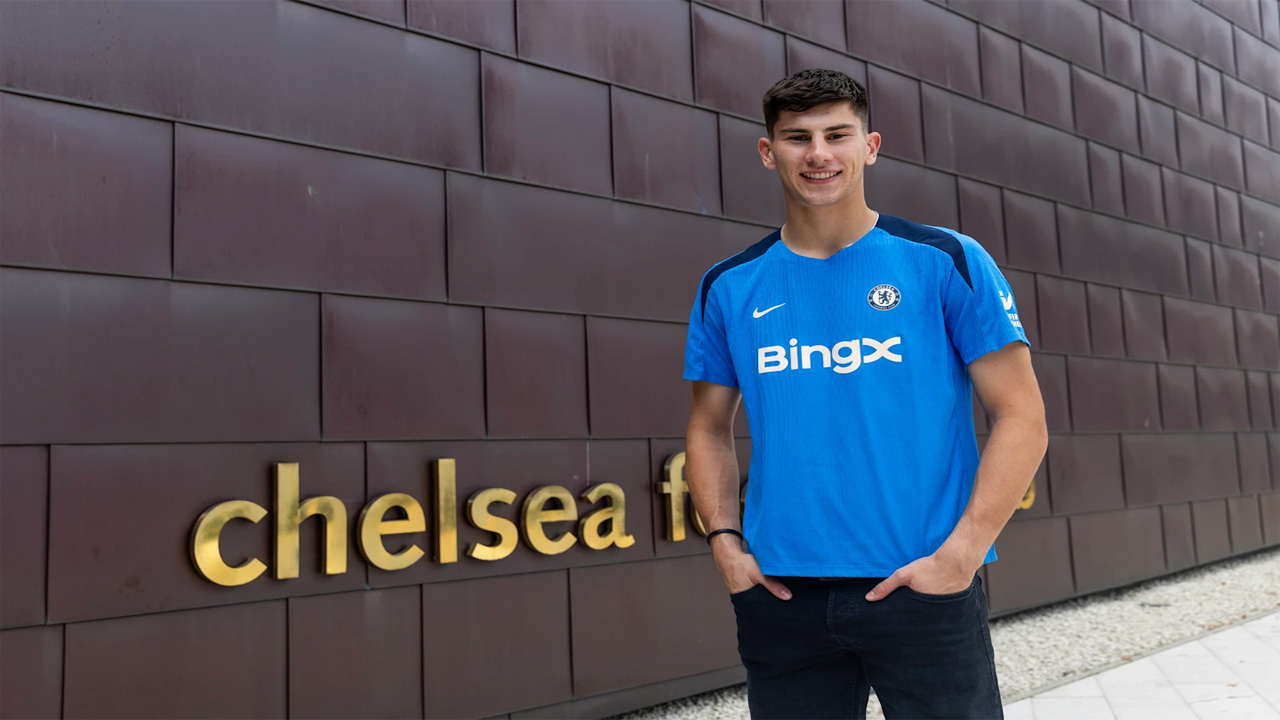 Chelsea Pinjamkan Kiper Muda ke Strasbourg, Calon Penerus Courtois