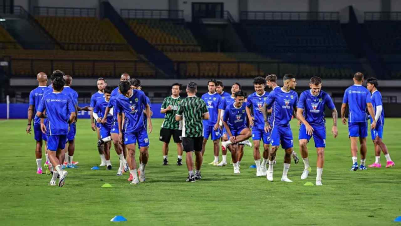 Jalani Sesi Latihan Perdana, Persib Bandung Dapatkan Kabar Buruk Ini!