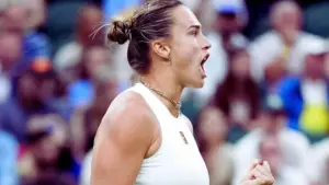 Aryna Sabalenka Kalahkan Emma Raducanu, Lolos ke 16 Besar Wimbledon 2025