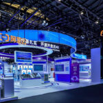 Alibaba Tunjukkan Inovasi AI Terbaru di WAIC 2025, dari Kokpit Otomotif hingga Kacamata Pintar