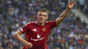 AS Roma Berebut Rasmus Hojlund, Inter Milan Terancam Gagal Beli Striker Manchester United