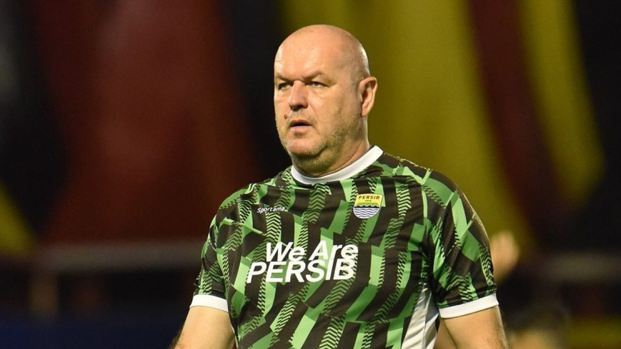 Bojan Hodak Buka Peluang Tambah Pemain Asing di Persib Musim 2025/2026