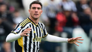 Dusan Vlahovic Ingin Gabung Manchester United, Siap Potong Gaji Demi Transfer