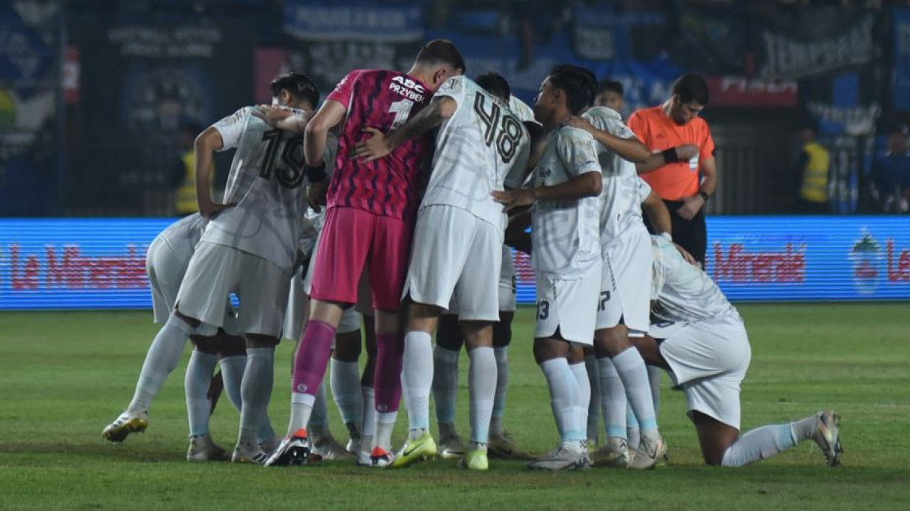 Efek Ronaldo! Persib Bandung dan Arema FC Raup Ratusan Juta dari Piala Presiden 2025