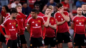 Fabrizio Romano Bocorkan Transfer Besar! Manchester United Bidik Striker Bintang
