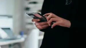 Fitur Tersembunyi Smartphone yang Bikin Hidup Digital Lebih Mudah dan Aman