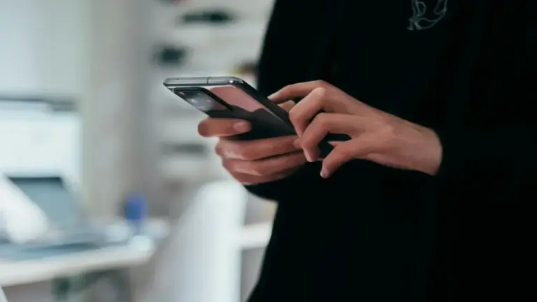 Fitur Tersembunyi Smartphone yang Bikin Hidup Digital Lebih Mudah dan Aman