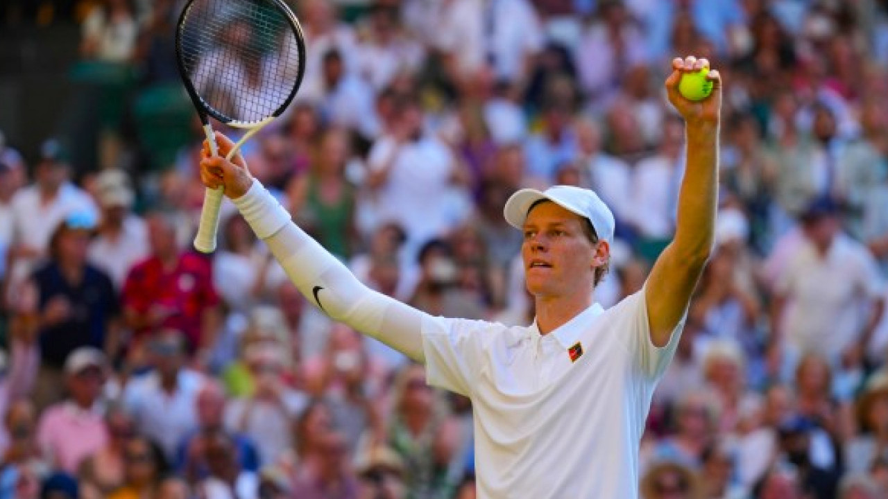 Jannik Sinner Raih Gelar Juara Wimbledon 2025 Usai Kalahkan Alcaraz di Final