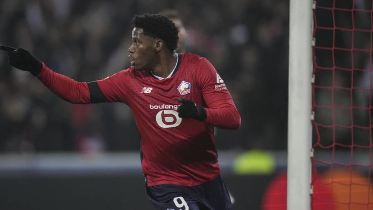 Juventus Resmi Rekrut Jonathan David, Masa Depan Vlahovic Kian Suram
