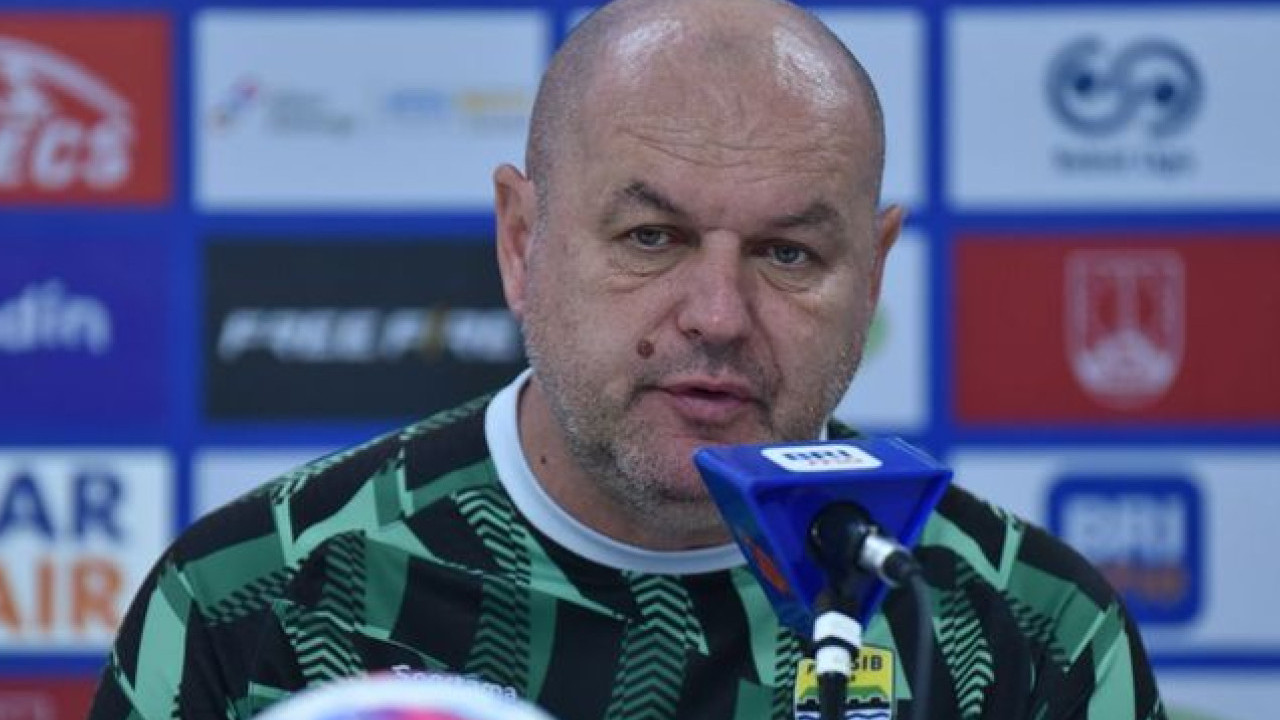 Kalah di Laga Perdana, Bojan Hodak Yakin Persib Bandung Segera Bangkit
