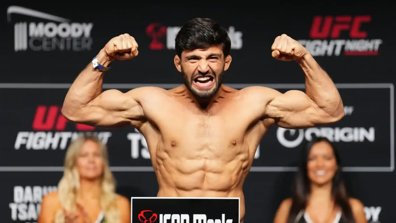Latihan Bareng Khamzat Chimaev, Arman Tsarukyan Siap Tantang Siapa Saja di UFC