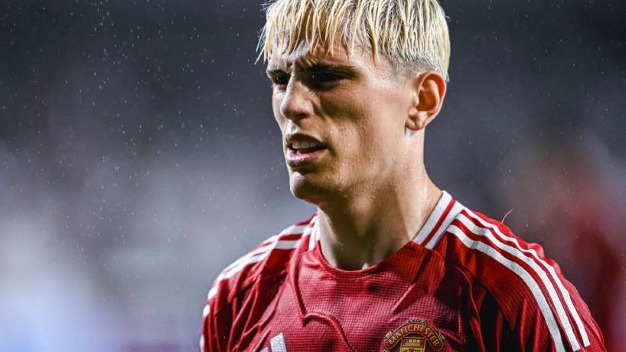 Manchester United dan Chelsea Dikabarkan Bahas Potensi Pertukaran Garnacho dan Nicolas Jackson
