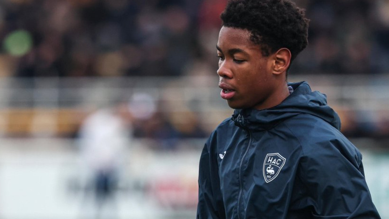 MU Rekrut Wonderkid Prancis Enzo Kana-Biyik, Langsung Dipinjamkan ke Klub Swiss
