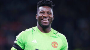 Meski Sering Blunder, Manchester United Tetap Pertahankan Andre Onana