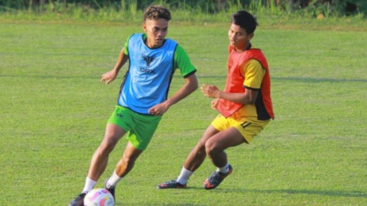 Nunung Ayzah Optimis Rebut Tempat di Skuad Utama PSIS Semarang Musim 2025/2026