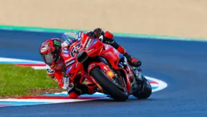 Francesco Bagnaia Amankan Pole Pertama Musim Ini di Brno, Marquez Terjatuh di Akhir Sesi