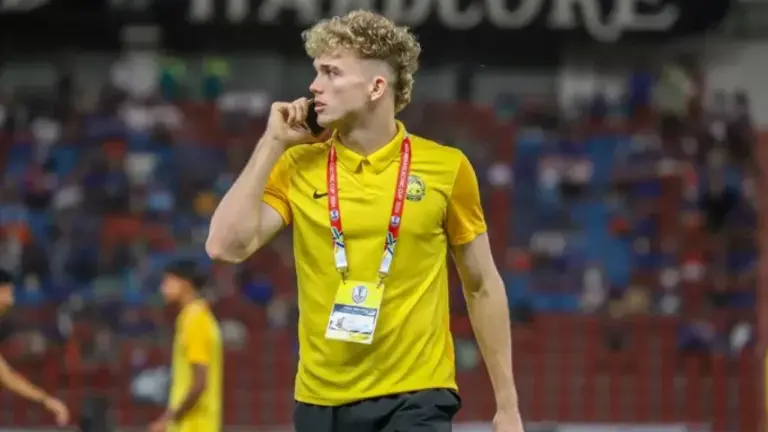 Penyerang Malaysia Fergus Tierney Puji Stadion GBK dan Doakan Kesuksesan Timnas Indonesia U23