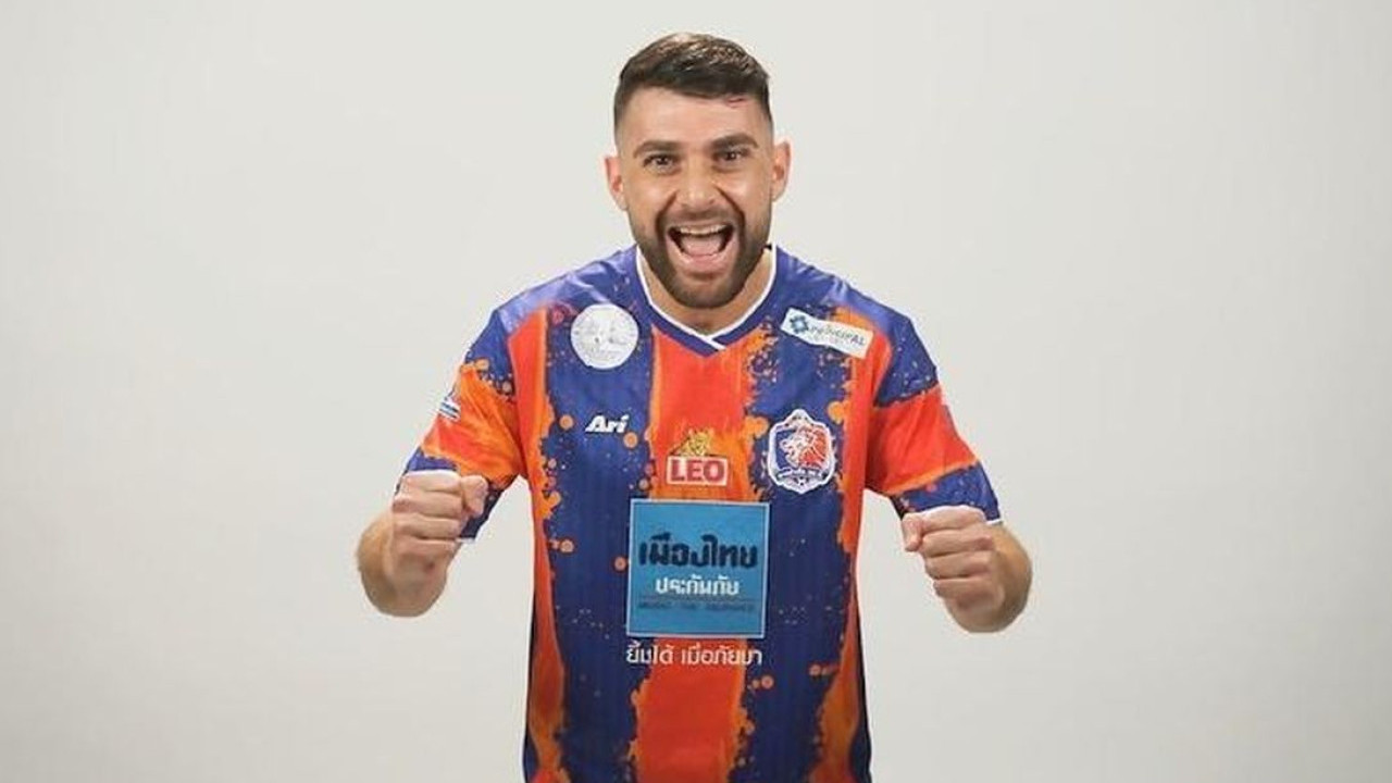 Persib Bandung Dikabarkan Resmi Rekrut Bek Timnas Irak, Frans Putros
