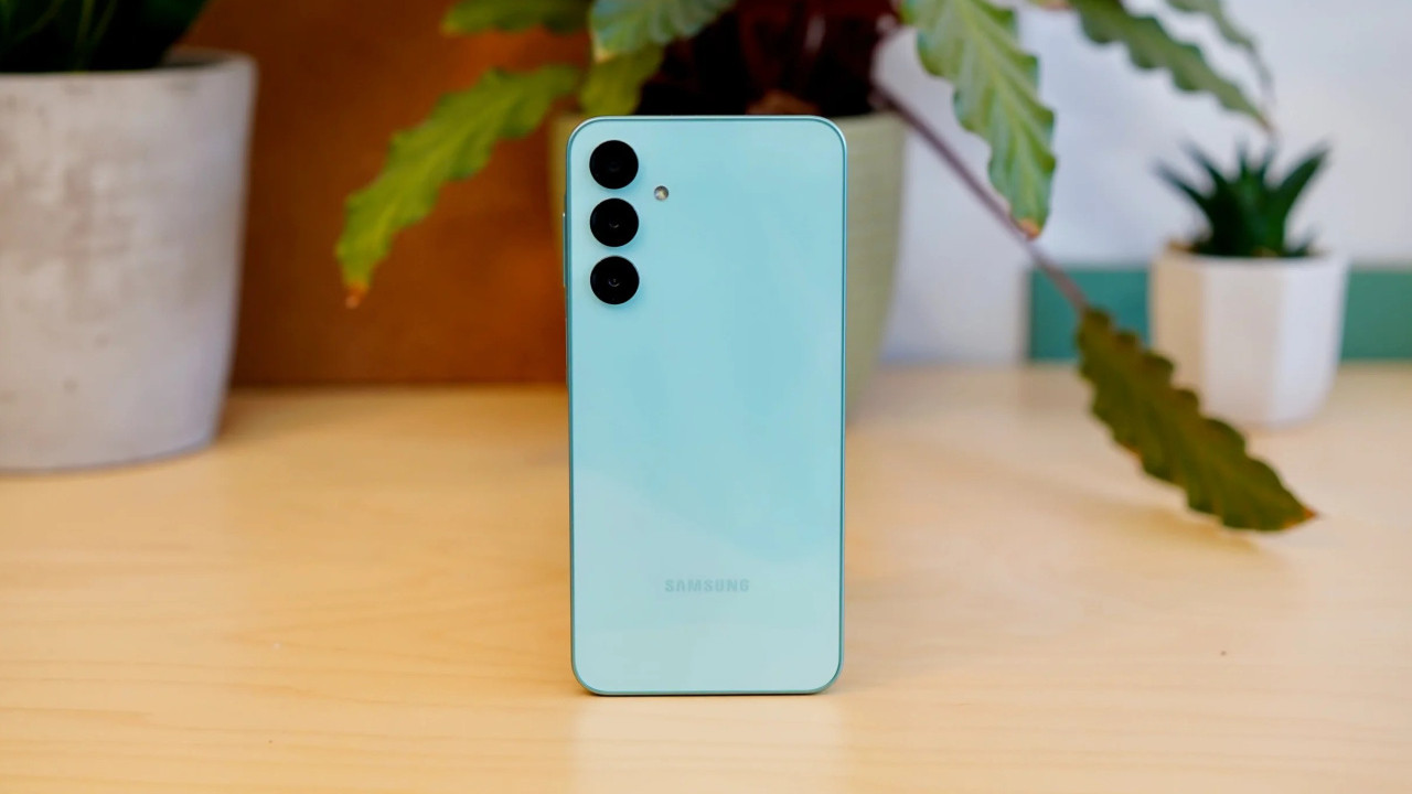 Samsung Galaxy A17 5G Meluncur dengan Exynos 1380 dan Kamera OIS Pertama di Seri A1x