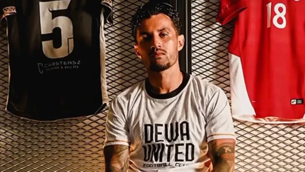 Stefano Lilipaly Resmi Gabung Dewa United, Siap Bawa Tim ke Puncak Liga 1