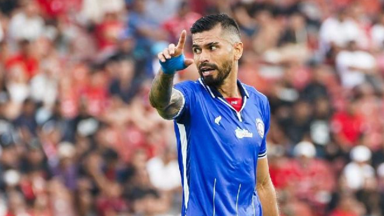 Tiba Dini Hari, Julian Guevara Langsung Gabung Latihan Arema Jelang Piala Presiden