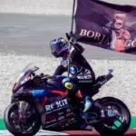 Toprak Razgatlioglu Kibarkan Bendera untuk Borja Gomez Usai Menang di Donington, Ini Kisah di Baliknya Toprak Razgatlioglu Kibarkan Bendera untuk Borja Gomez Usai Menang di Donington, Ini Kisah di Baliknya