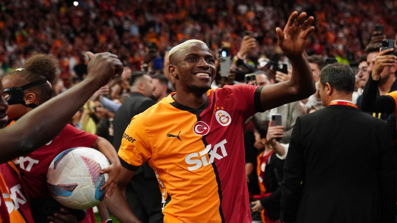 Osimhen Jadi Incaran MU dan Galatasaray, Tawaran Capai Rp1,3 Triliun