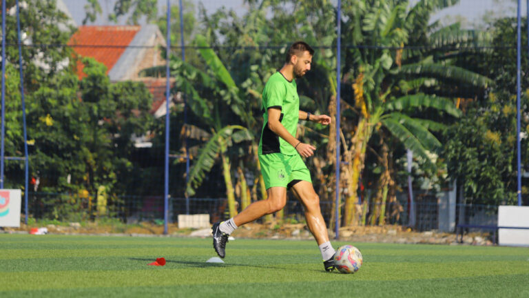 PSIS Semarang Resmi Rekrut Bek Tinggi Asal Montenegro, Siap Perkuat Pertahanan!