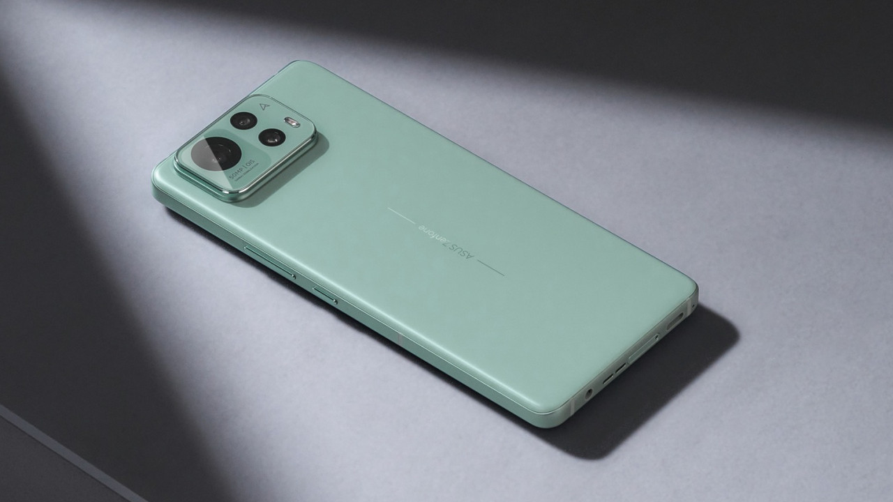 Asus Zenfone 12 Ultra Resmi Meluncur: Snapdragon 8 Elite dan Layar 144Hz Super Mulus!