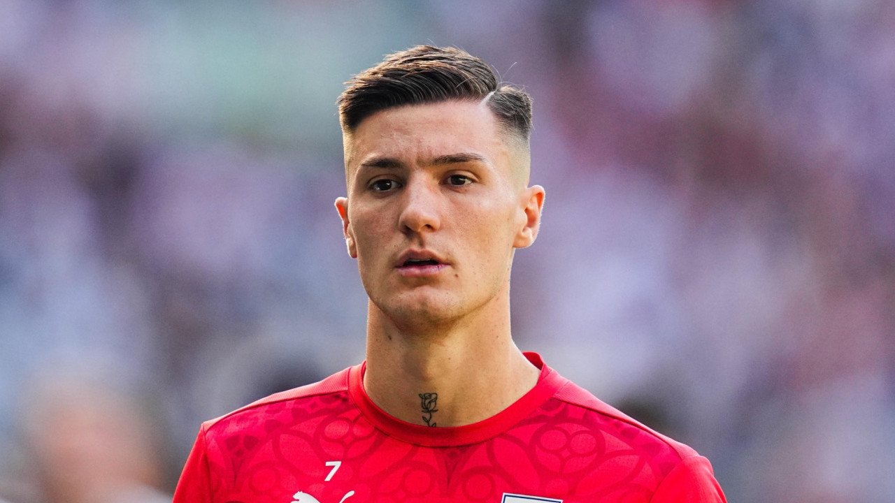 Newcastle Ajukan Tawaran untuk Benjamin Šeško, MU Masih Menunggu Sinyal