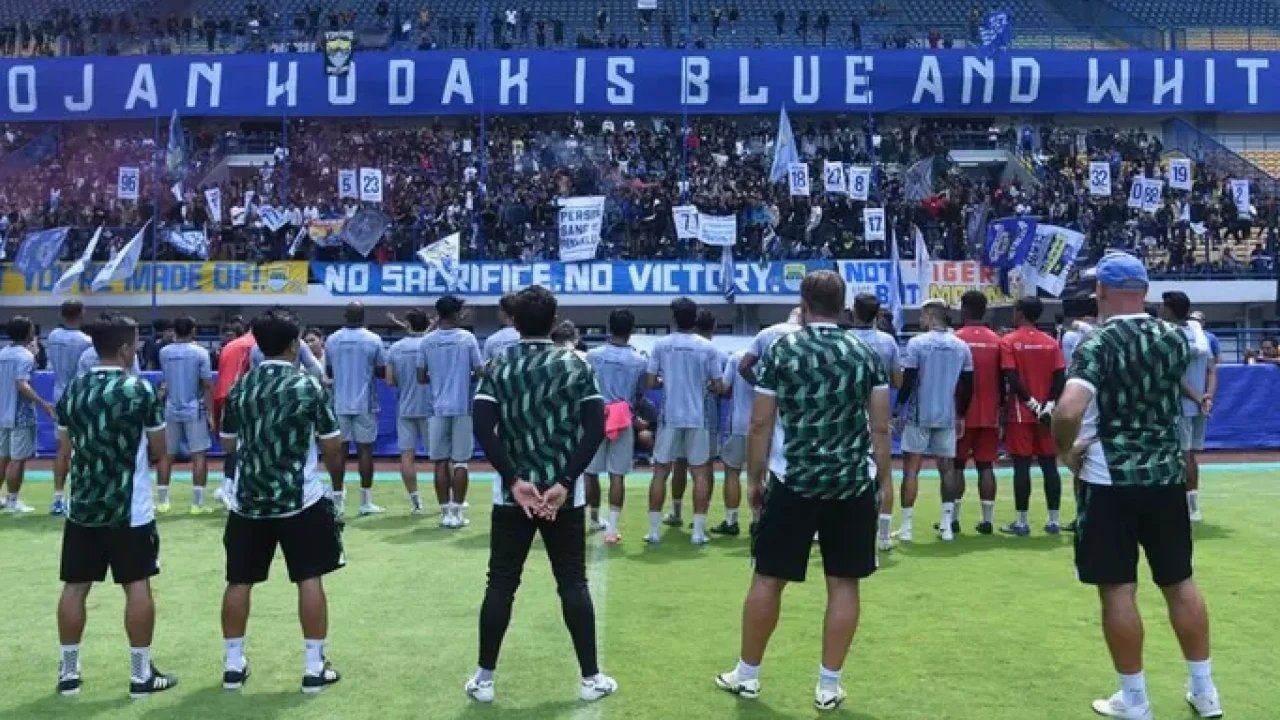 Prediksi Skor Persib vs Western Sydney Wanderers: Siapa Unggul?