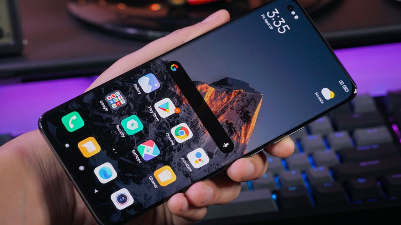 Xiaomi Segera Uji Coba Layar 165Hz untuk Smartphone Gaming Terbaru