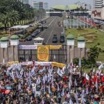 Demo Besar Hari Ini di DPR RI, Ribuan Buruh Tuntut Upah Minimum 2026