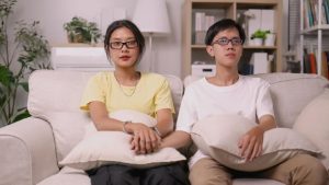 10 Ujian Pernikahan Tahun Pertama, Termasuk Masalah Ekonomi?