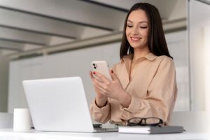 Jika Benci Telepon Tapi Suka SMS, Anda Tidak Antisosial, Tapi Punya 8 Kualitas Unik Ini Menurut Psikologi
