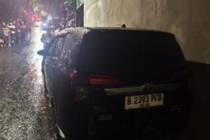 Toyota Calya Hebohkan Warga Pejaten, Kabin Mencekam Berbau Busuk