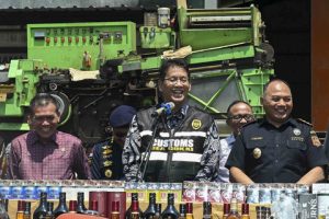 Populer: Purbaya Temukan Rokok Ilegal; Investor Menolak Gaji Elon Musk