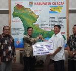 Petani Cilacap Terima Bantuan Rp40 Juta, Ini Rincian Penggunaannya