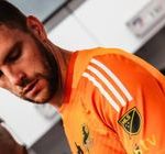 Siapa Maarten Paes? Kiper Berdarah Pare Jadi Alternatif Audero