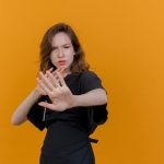 8 Batasan Penting yang Menunjukkan Cinta pada Diri Sendiri