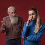 7 Kebiasaan Orang Tua yang Merusak Mental Anak