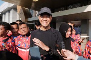 Lepas Kontingen Kemnaker ke Pornas XVII KORPRI 2025, Menaker: Berikan yang Terbaik