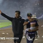 Tangis Keluarga Korban Ledakan SMAN 72 Menggema di IGD RS Islam Cempaka Putih