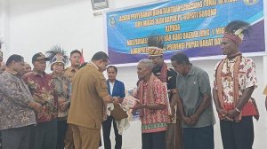 Aksi Protes Penyaluran BLT Penerima DBH Migas, Massa Hancurkan Kaca Kantor Bupati Sorong
